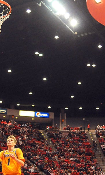 Polee leads cold No. 16 San Diego St. past colder Cal State Bakersfield